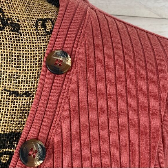 Self Esteem Ribbed Knit V Neck Crop Shirt Spice Orange Medium - Picture 5 of 12